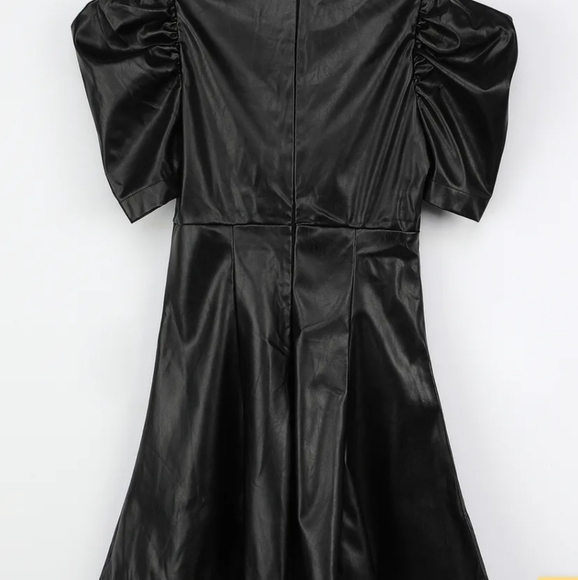 🎉HP🎉💥NWT Vegan leather puff sleeve mini dress - Picture 2 of 4